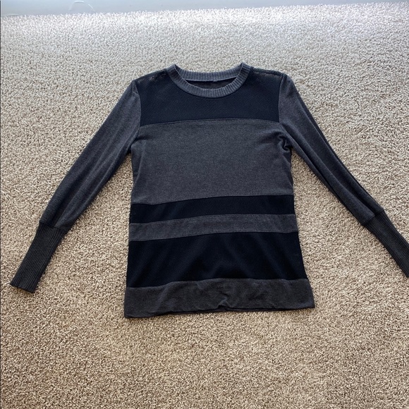 ALO Yoga Tops - Alo Yoga Black Plank Mesh-Panel Long Sleeve Top